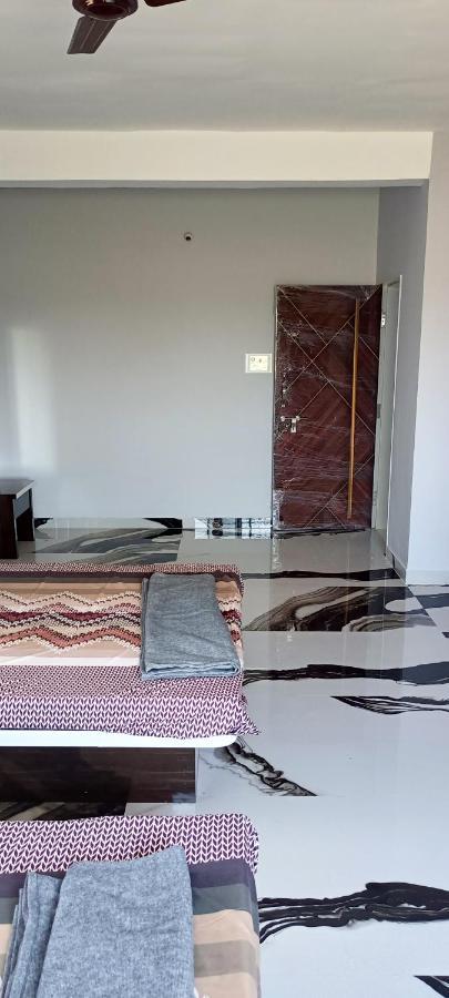 Matoshree Guesthouse Akalkot Kültér fotó